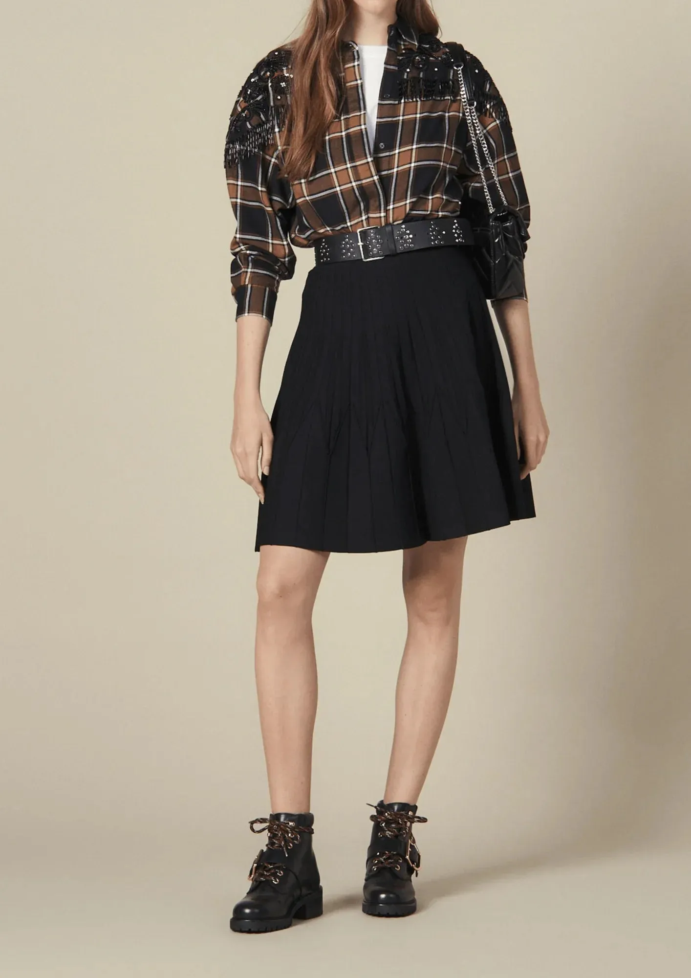BLACK FLARED KNIT SKIRT