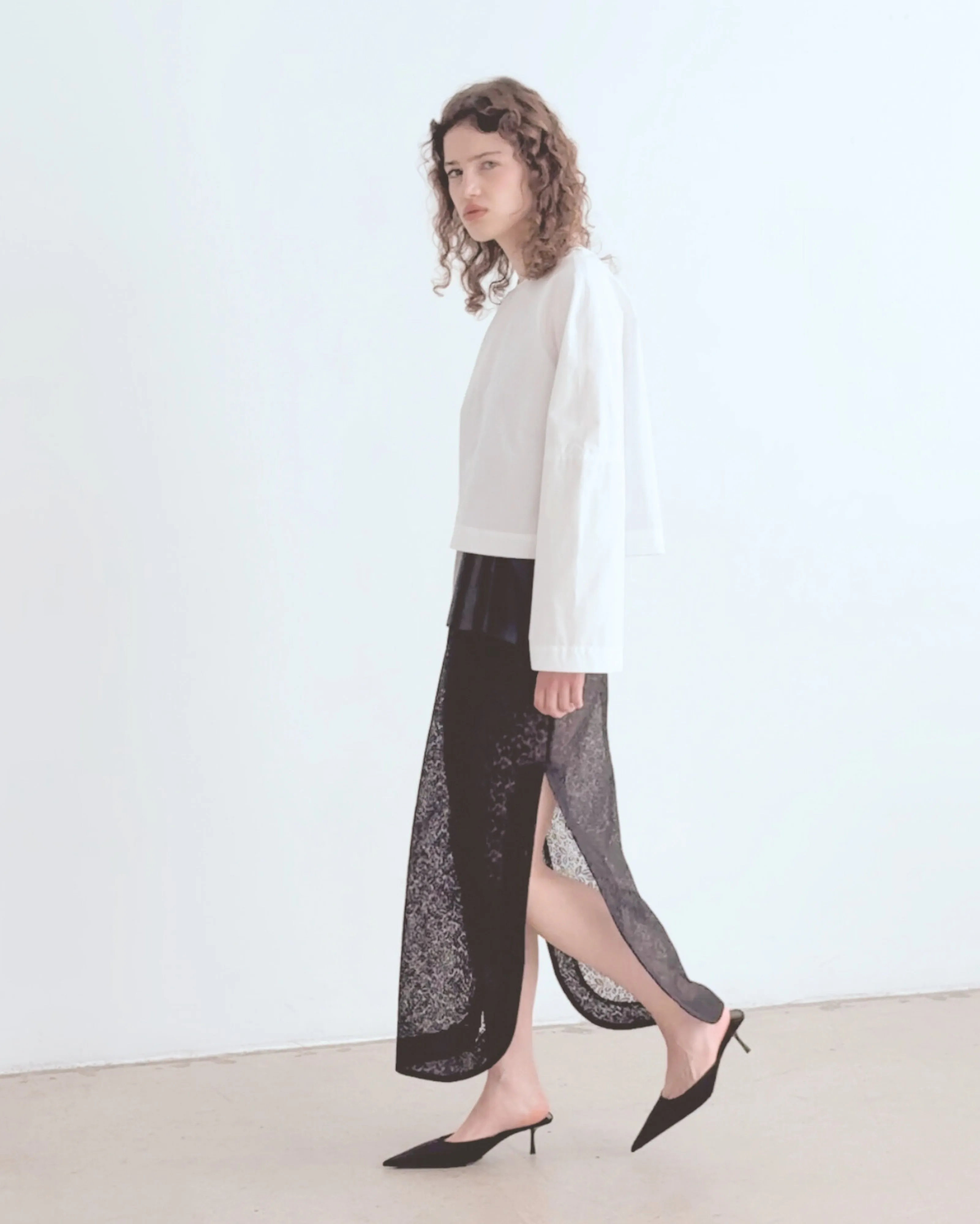 CROP FLARED SLEEVE TOP - WHITE