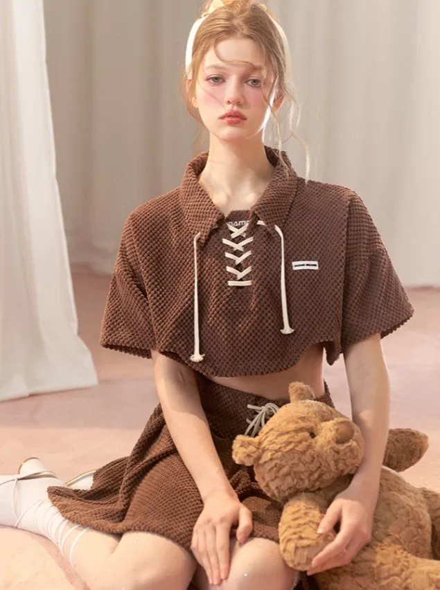 Lace-up Short Top   Flared Skirt   Lace-up Over Polo T-shirt