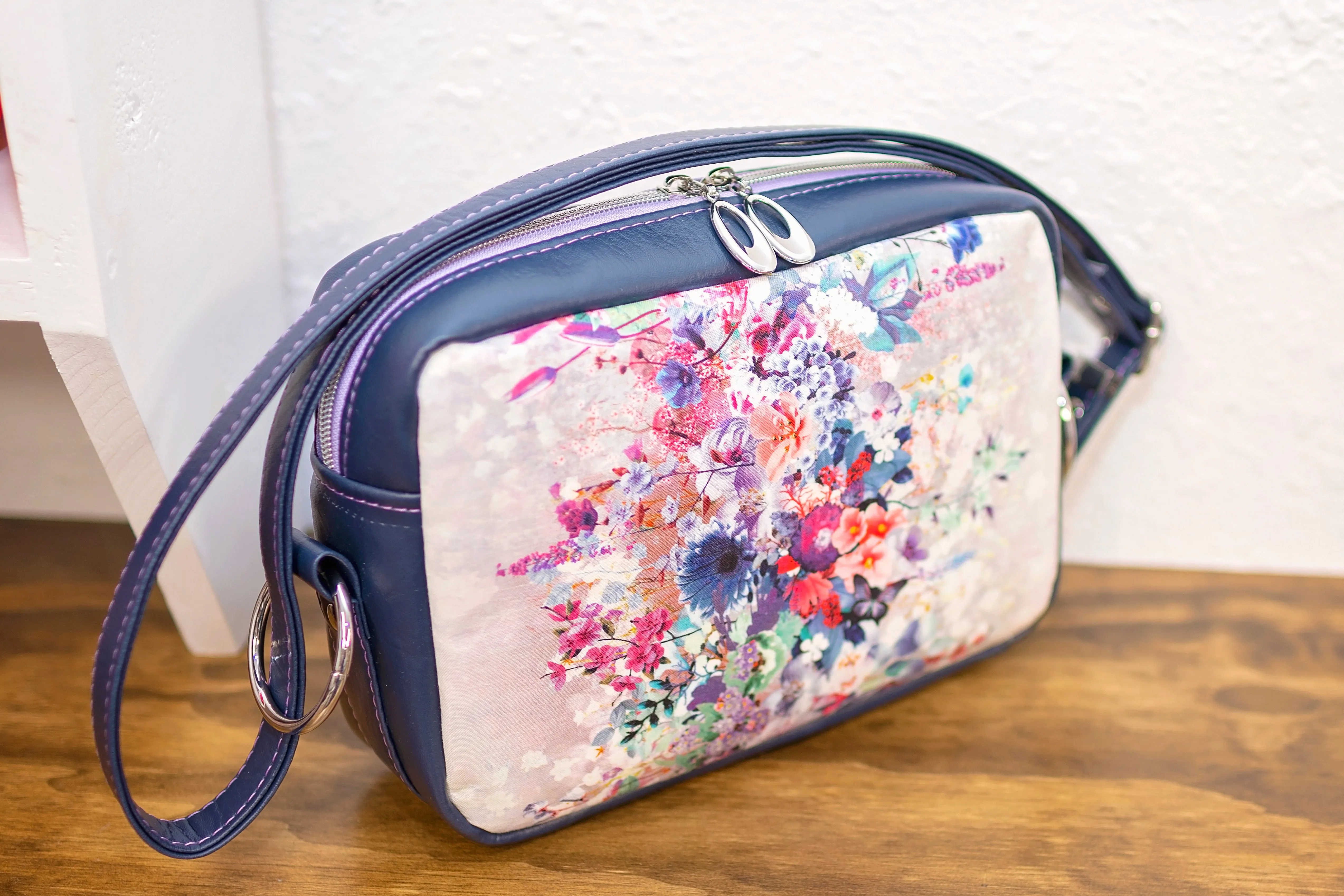 Sewing Pattern with video | The Laverna Crossover