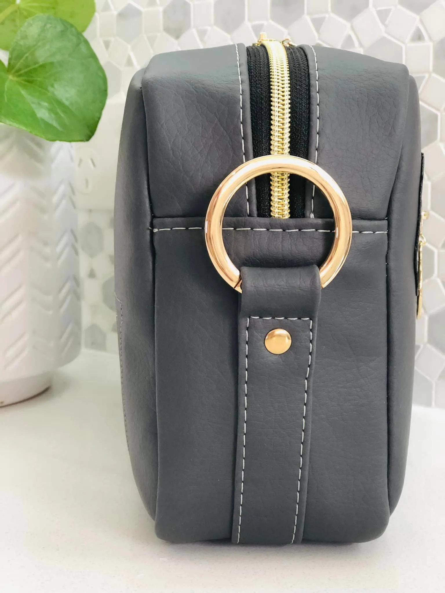Sewing Pattern with video | The Laverna Crossover