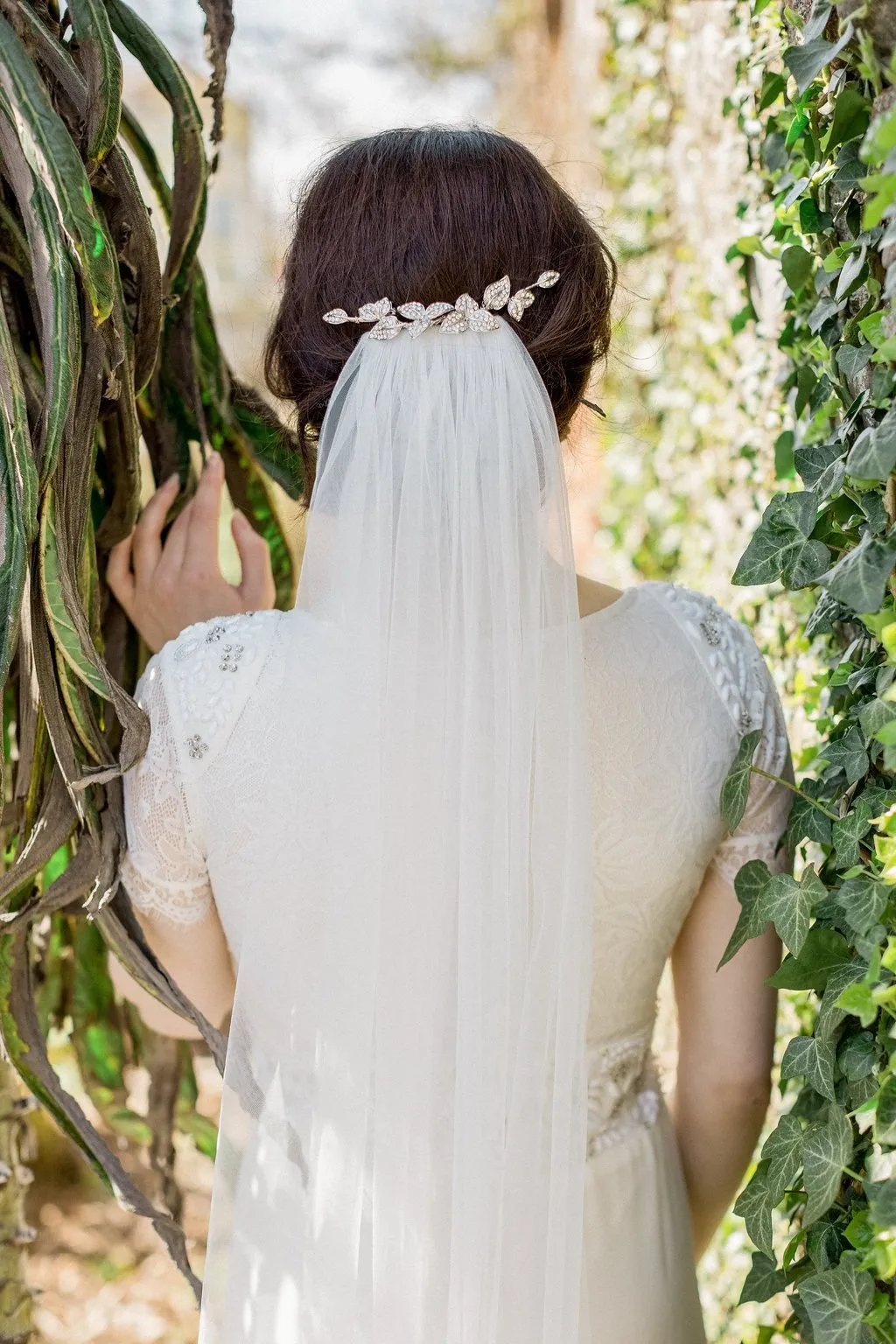 Suki, Tulle Fingertip Single Layer Veil