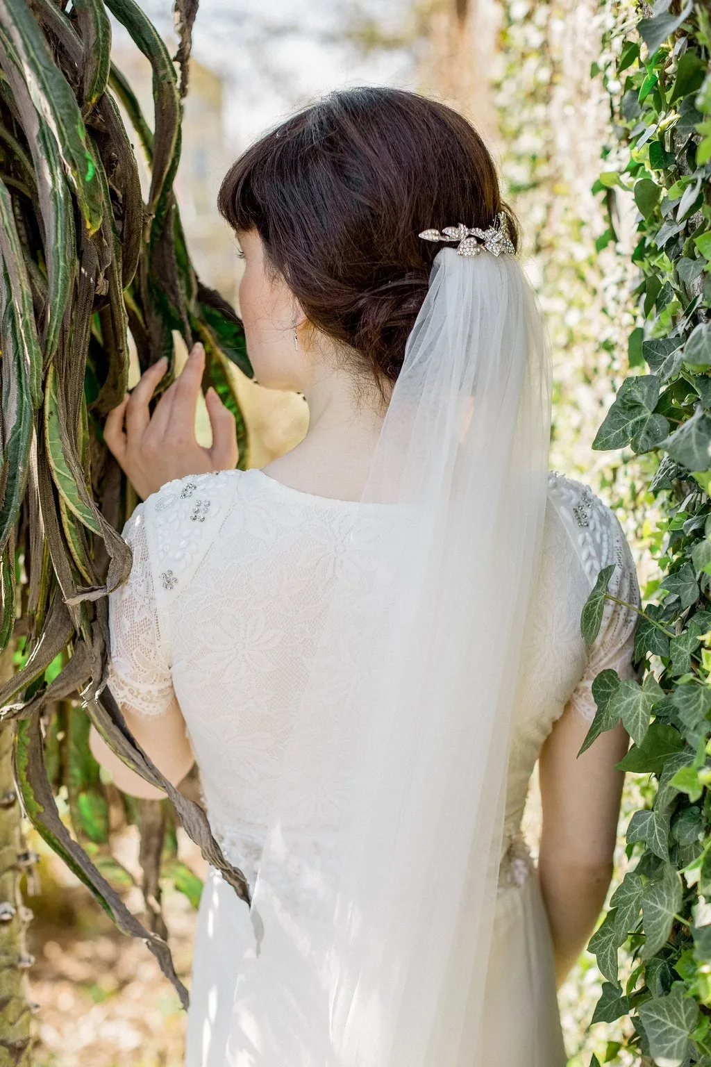 Suki, Tulle Fingertip Single Layer Veil